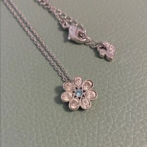 Swarovski 💎 Crystal Astrid Flower Necklace
